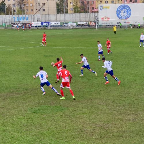 Fotbal, Liga a treia : Kids Tâmpa Brașov, egal cu lidera seriei